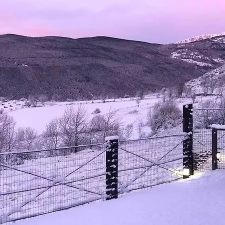 Holiday home Maison De Montagne & Vue D'exception Enveitg