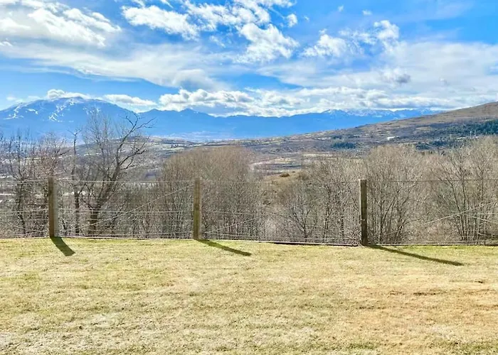 Holiday home Maison De Montagne & Vue D'exception Enveitg